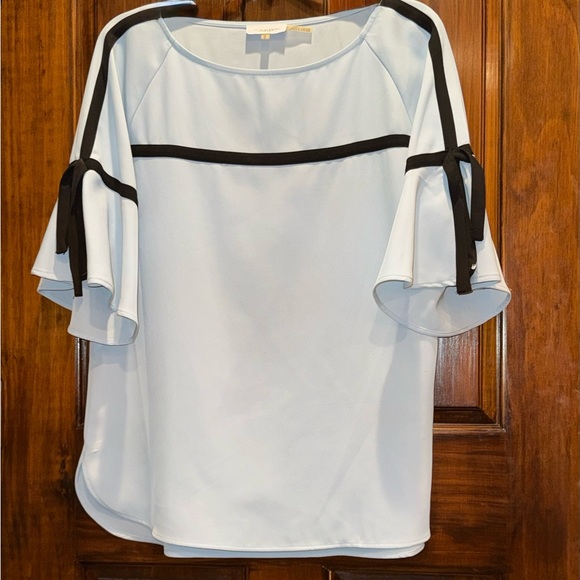 Calvin Klein: Pink Floral and Light Blue Blouse Set - Picture 4 of 6